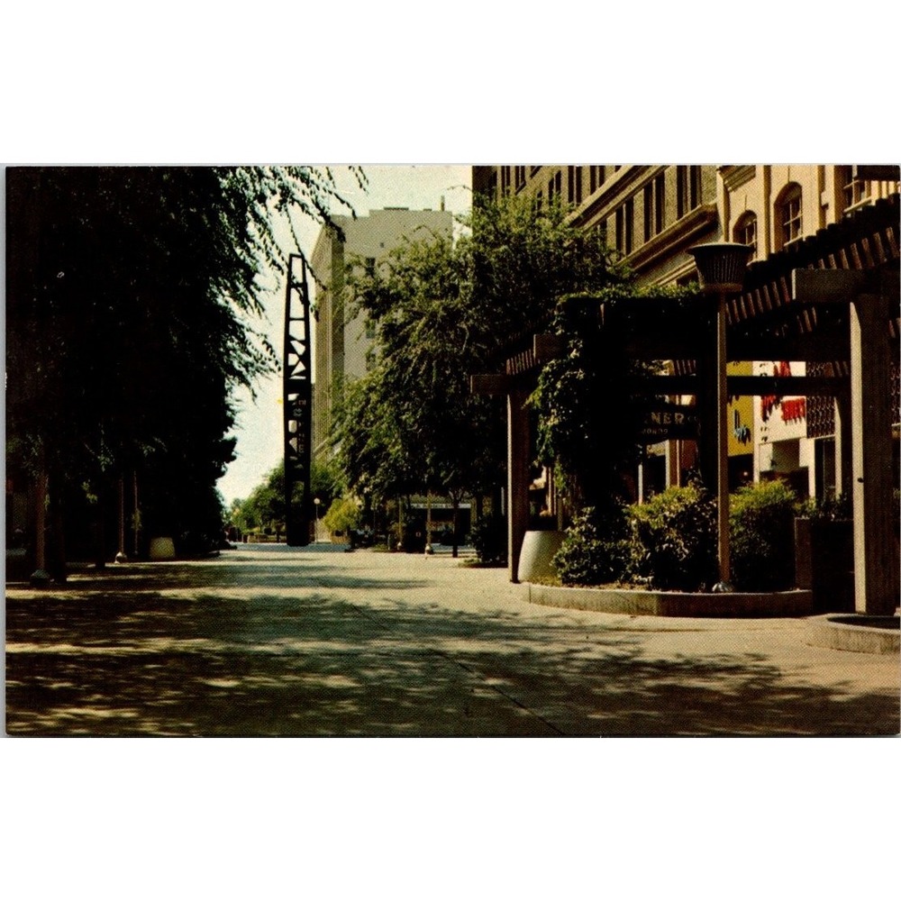 Vintage Fresno Mall Postcard Mariposa Clock Tower California Chrome